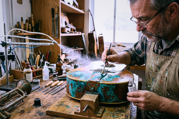 Técnicas Profissionais para Recuperar Instrumentos com Oxidação Extrema Sem Danificar o Som